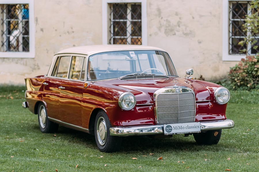 mimo-classics-oldtimervermietung-graz-mercedes-w110-heckflosse-00